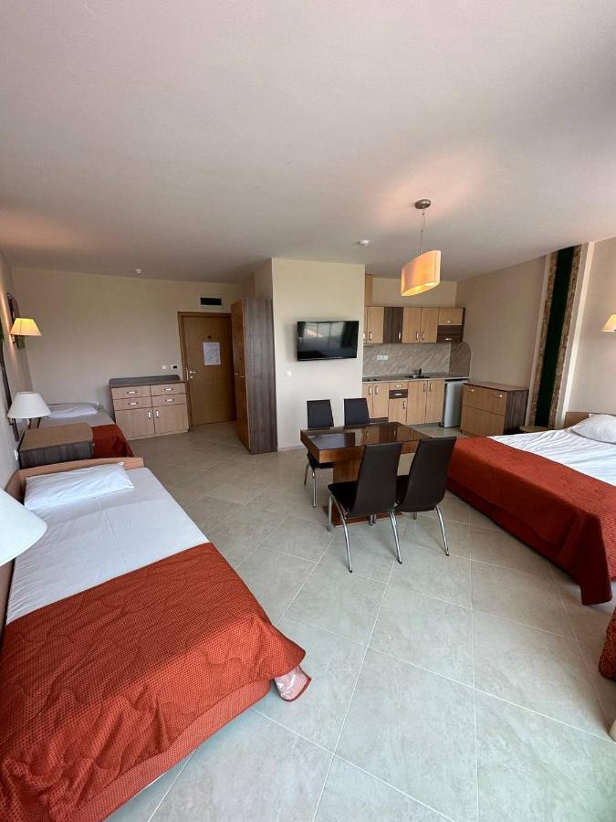 Briz Beach Apartments - Section B Sunny Beach Ngoại thất bức ảnh